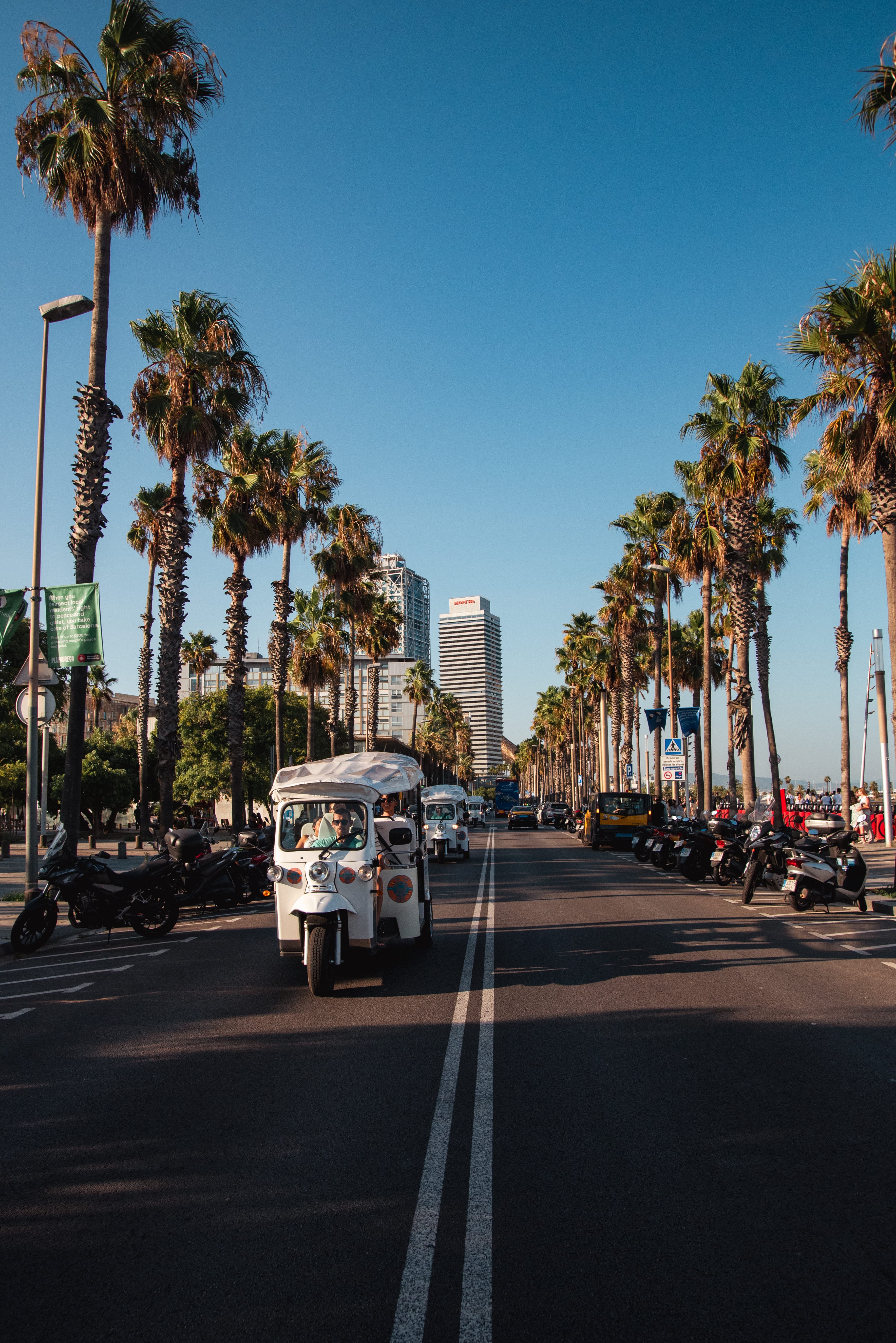 Highlights Barcelona Tuk Tuk Tour - 90min - Tuktuk tour in Barcelona